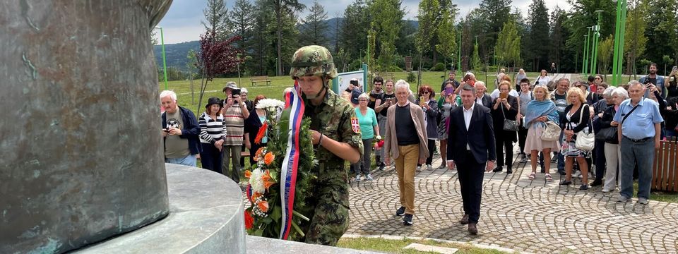 „Стазама пријатељства мора да се иде често, да не би зарасле“