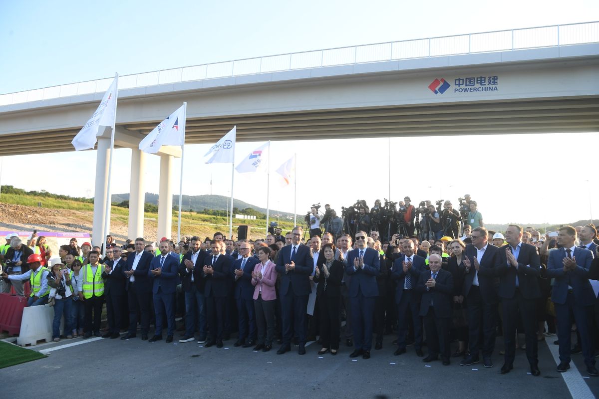 Predsednik Vučić prisustvovao ceremoniji otvaranja obilaznice oko Beograda