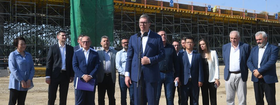 Председник Вучић обишао радове на изградњи брзе саобраћајнице од петље Пожаревац, преко Великог Градишта до општине Голубац