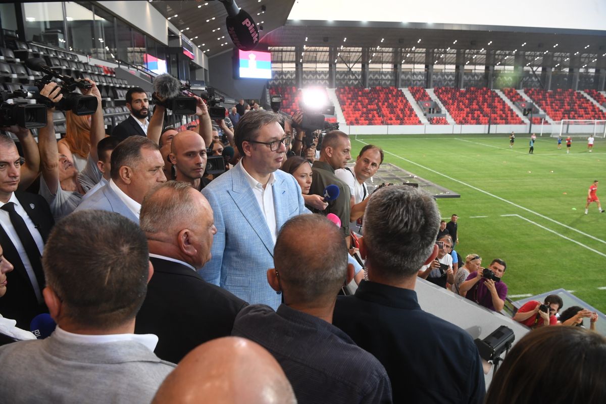 Председник Вучић обишао новоизграђени стадион Дубочица
