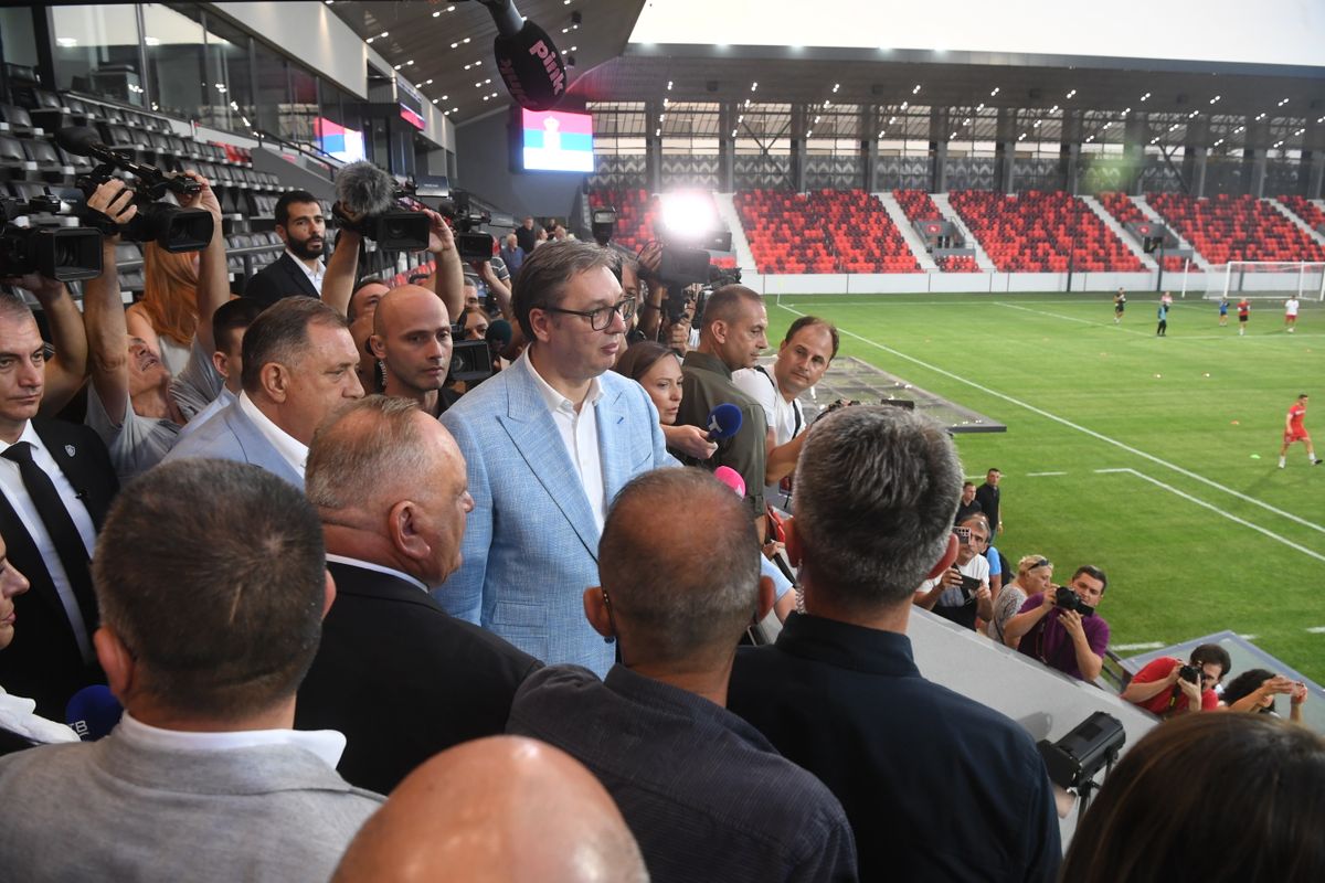 Predsednik Vučić obišao novoizgrađeni stadion Dubočica