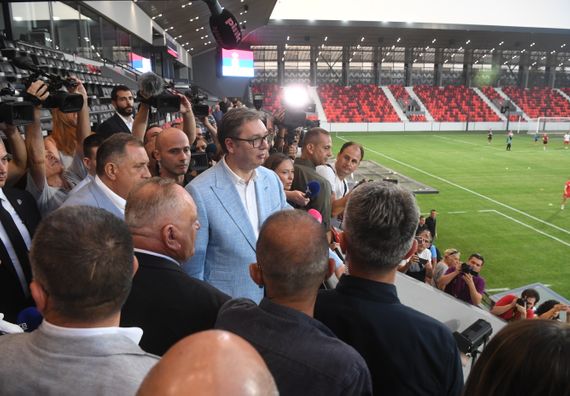 Predsednik Vučić obišao novoizgrađeni stadion Dubočica