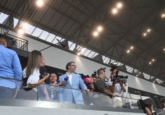 Predsednik Vučić obišao novoizgrađeni stadion Dubočica