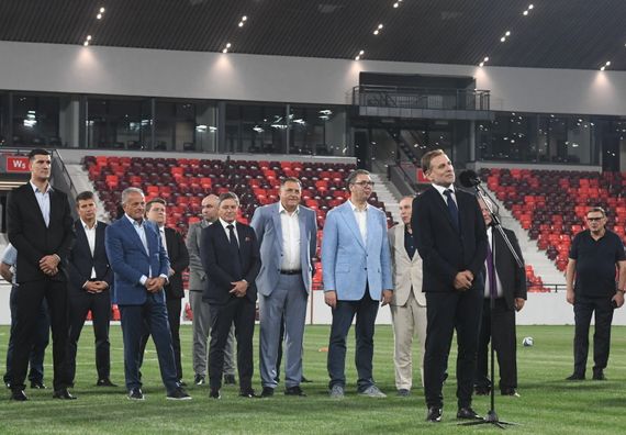 Predsednik Vučić obišao novoizgrađeni stadion Dubočica