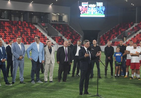 Predsednik Vučić obišao novoizgrađeni stadion Dubočica