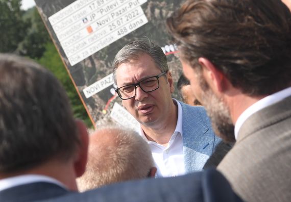 Predsednik Vučić obišao rekonstruisani put Raška - Novi Pazar