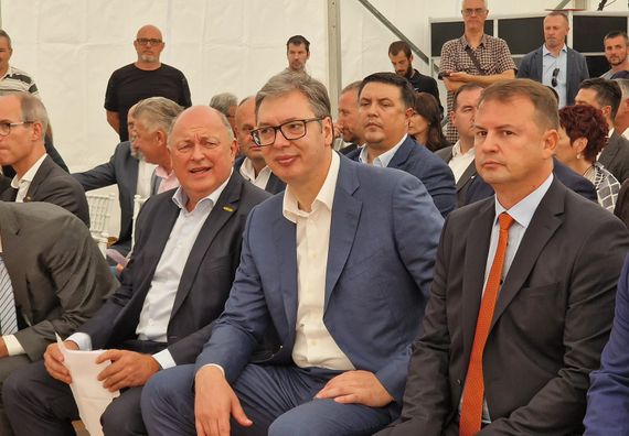 Председник Вучић присуствовао обележавању почетка радова на изградњи фабрике компаније 