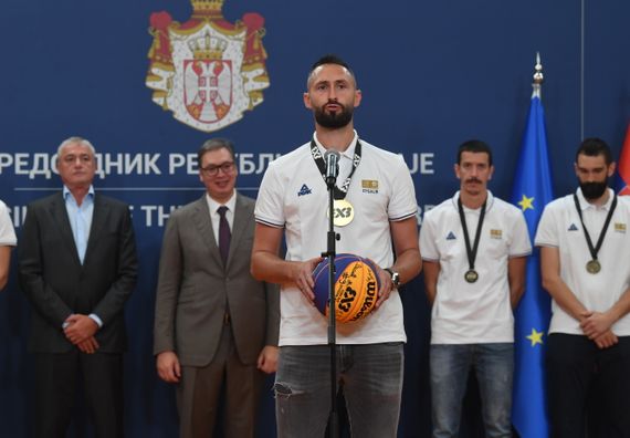 Predsednik Vučić primio mušku reprezentaciju Srbije u basketu 3x3