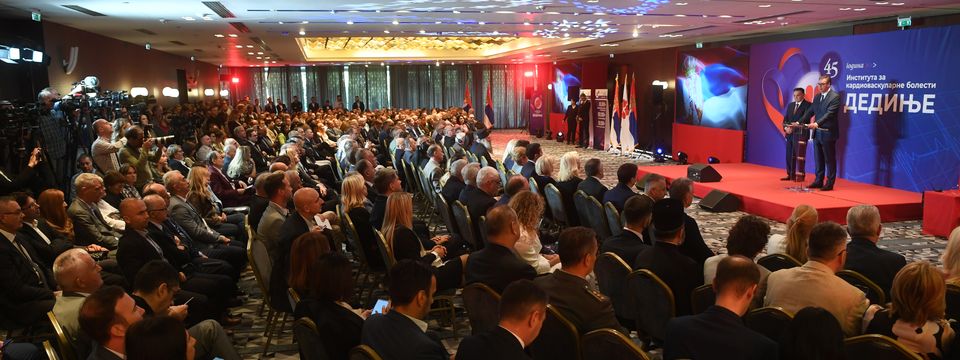Председник Вучић присуствовао Свечаној академији поводом 45 година Института за кардиоваскуларне болести ”Дедиње”