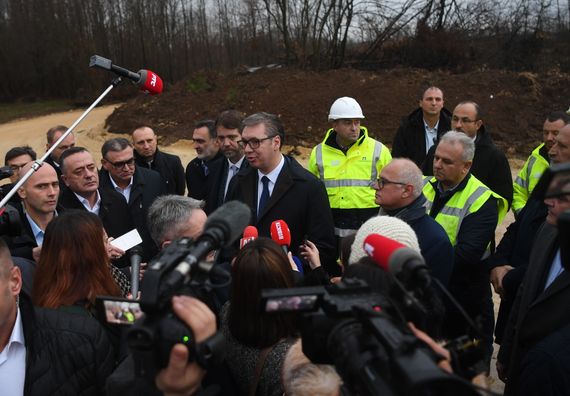 Predsednik Vučić obišao radove na izgradnji Severne obilaznice oko Kragujevca