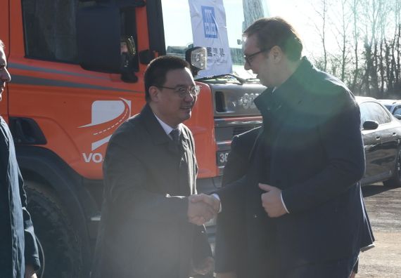 Predsednik Vučić obišao radove na izgradnji brze saobraćajnice 