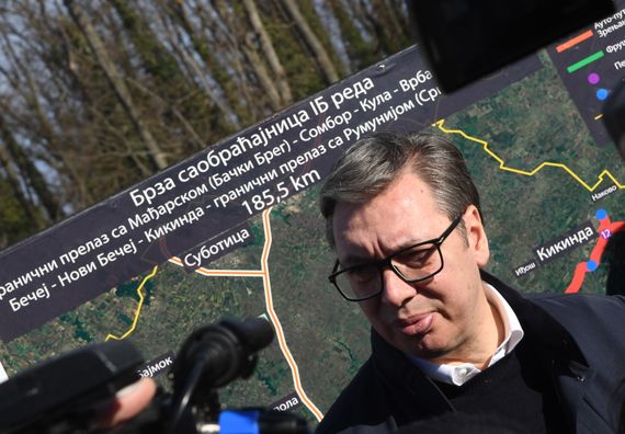 Predsednik Vučić obišao radove na izgradnji brze saobraćajnice 