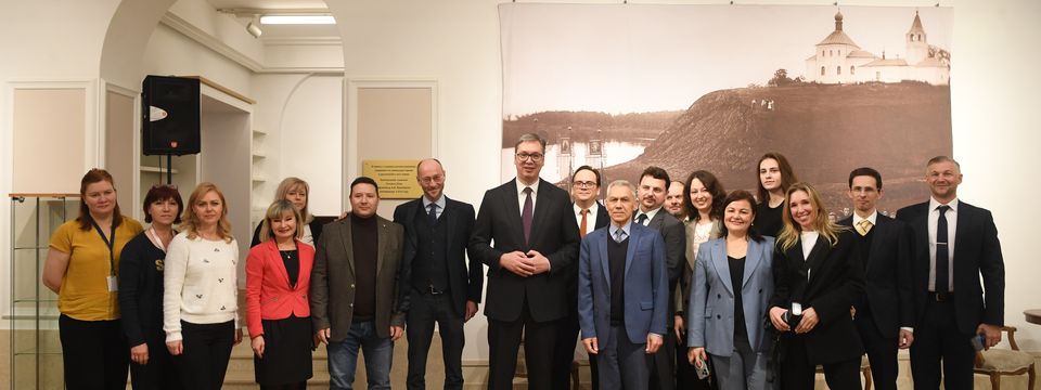Председник Вучић посетио Руски дом у Београду