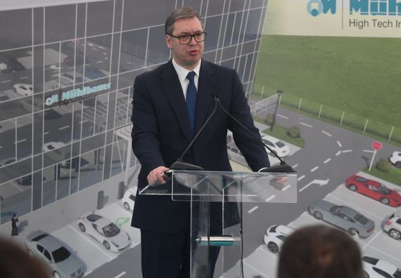 Predsednik Vučić prisustvovao ceremoniji polaganja kamena temeljca za izgradnju nove fabrike kompanije 