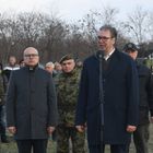 Председник Вучић присуствовао приказу наоружања и војне опреме Војске Србије