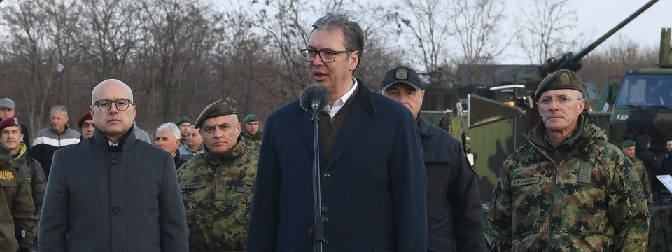 Председник Вучић присуствовао приказу наоружања и војне опреме Војске Србије