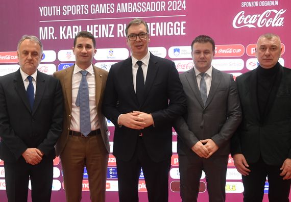 Predsednik Vučić prisustvovao svečanosti povodom proglašenja novog ambasadora Sportskih igara mladih