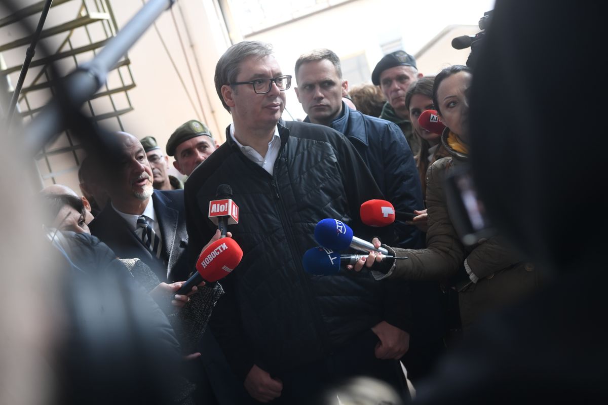 Predsednik Vučić obišao Vojnotehnički institut