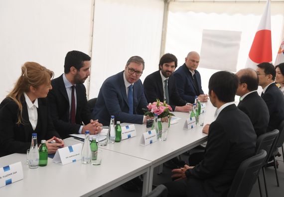 Predsednik Vučić prisustvovao ceremoniji obeležavanja početka radova na izgradnji nove fabrike japanske kompanije JFE SHOJI SERBIA D.O.O.