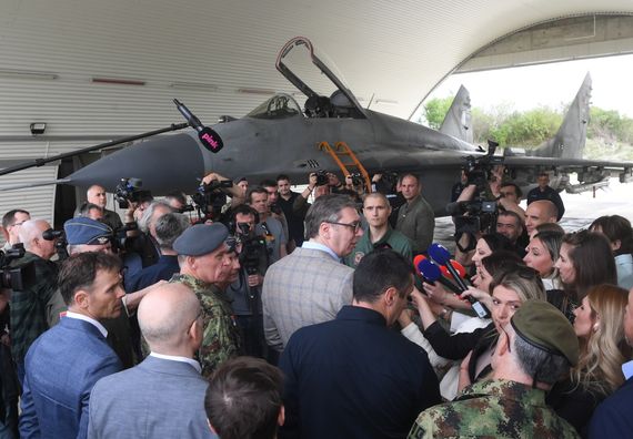 Predsednik Vučić obišao jedinice Ratnog vazduhoplovstva i protivvazduhoplovne odbrane