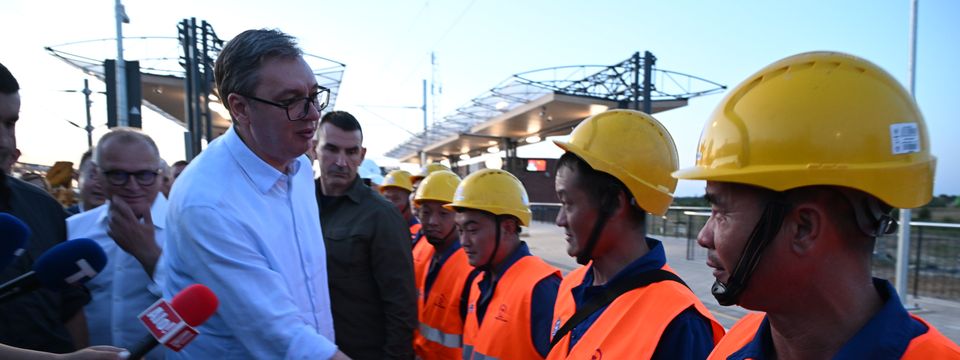 Председник Вучић обишао завршне радове на железничкој станици Врбас Нова