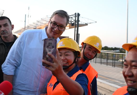 Predsednik Vučić obišao završne radove na železničkoj stanici Vrbas Nova