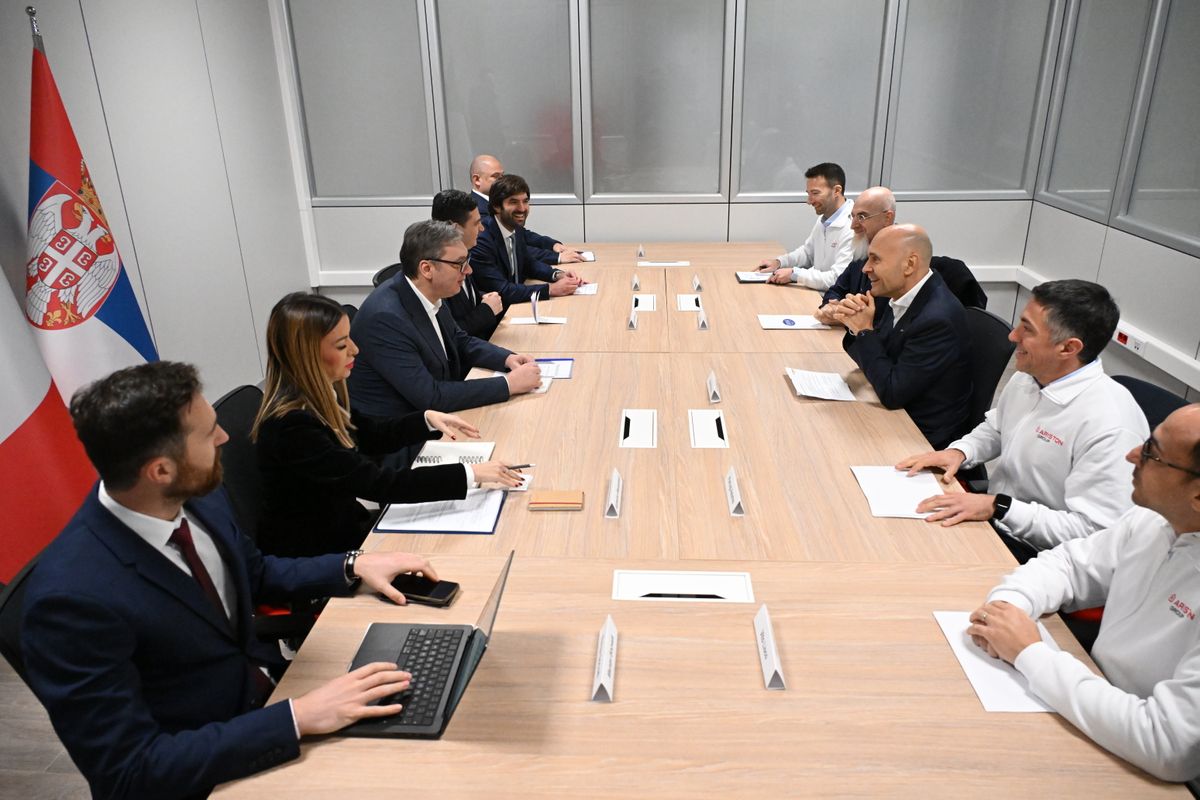 Посета Нишу Посета Нишу