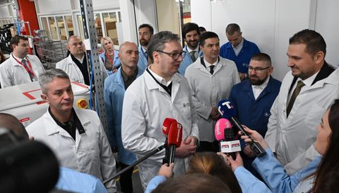 Посета Нишу