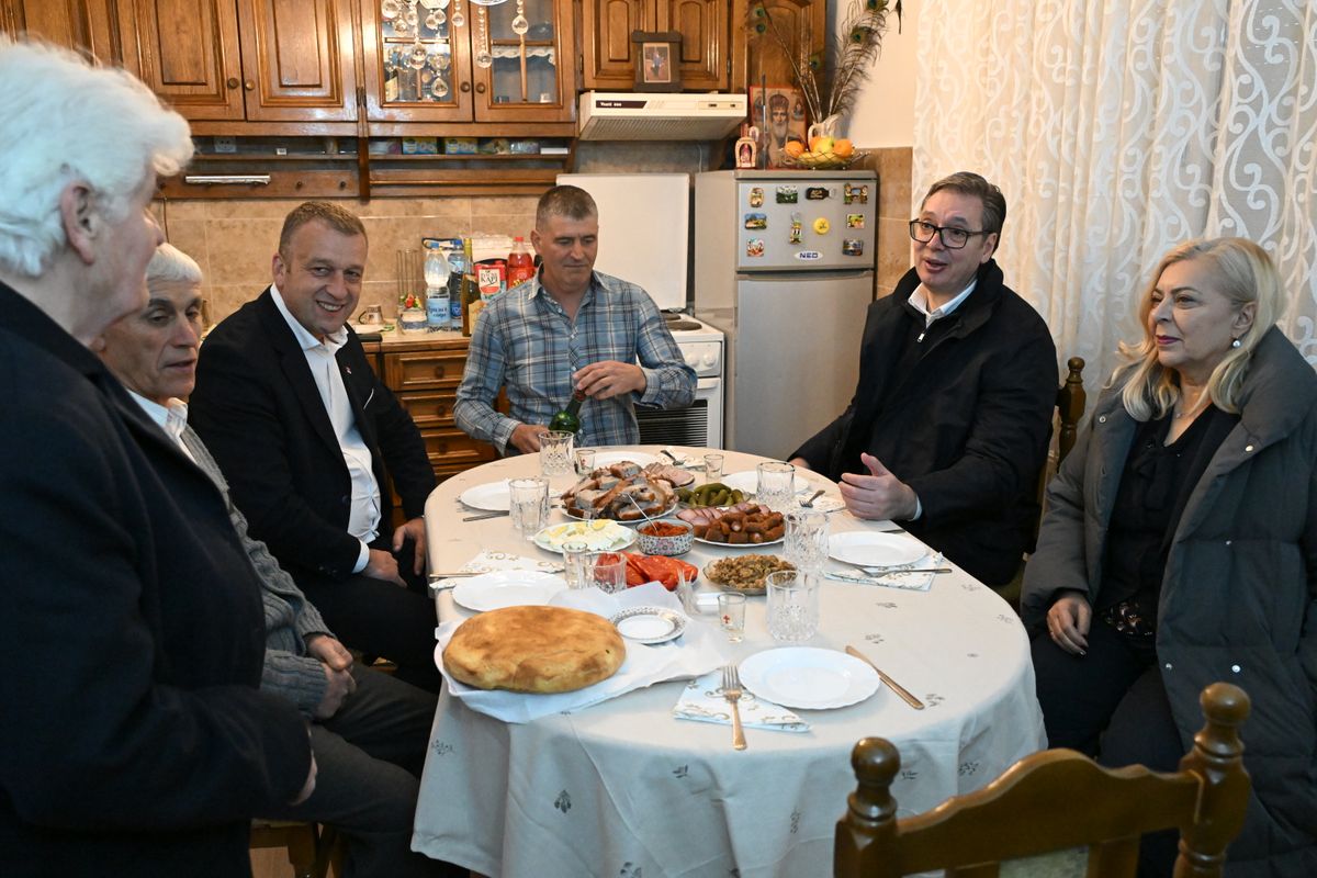 Посета Нишу Посета Нишу