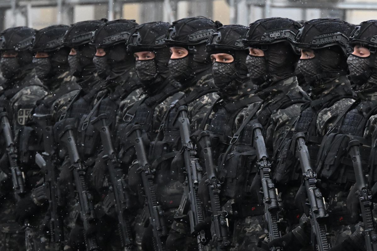 Obilazak završnih radova na novom objektu za pripadnike Odreda vojne policije specijalne namene „Kobre” Obilazak završnih radova na novom objektu za pripadnike Odreda vojne policije specijalne namene „Kobre”