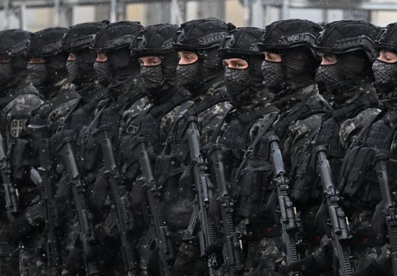 Обилазак завршних радова на новом објекту за припаднике Одреда војне полиције специјалне намене „Кобре”