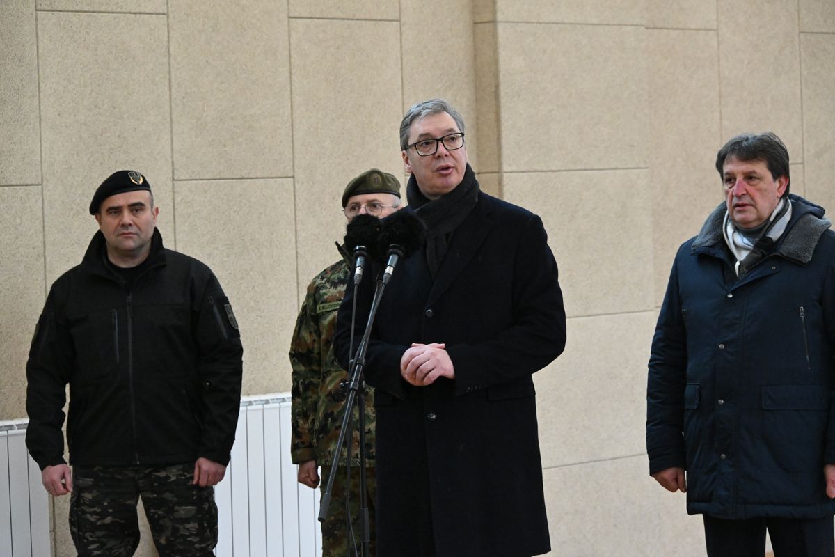 Obilazak završnih radova na novom objektu za pripadnike Odreda vojne policije specijalne namene „Kobre” Obilazak završnih radova na novom objektu za pripadnike Odreda vojne policije specijalne namene „Kobre”