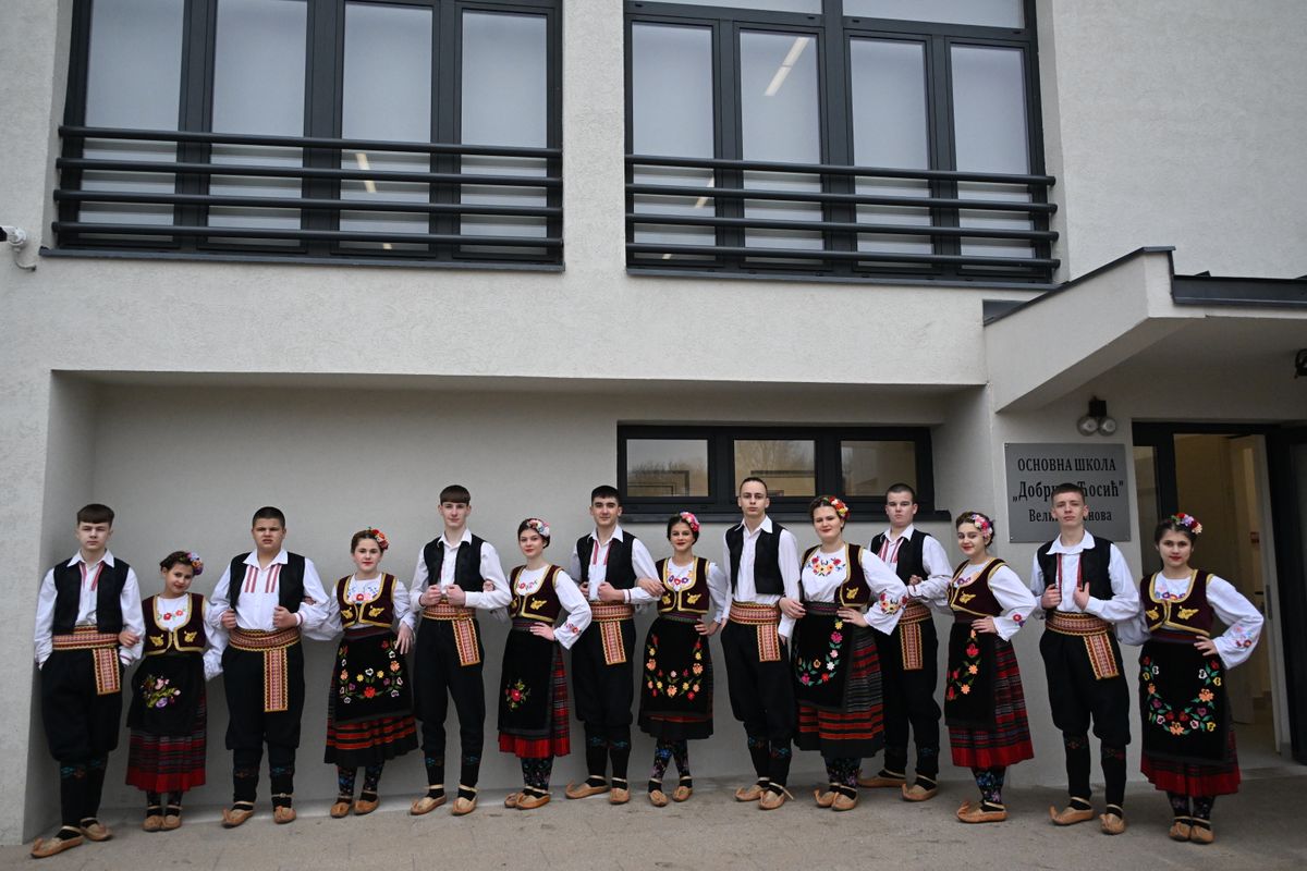 Ceremonija otvaranja OŠ “Dobrica Ćosić” u Velikoj Drenovi Ceremonija otvaranja OŠ “Dobrica Ćosić” u Velikoj Drenovi