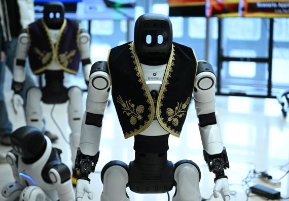 Кинески културни центар - презентација робота компаније AGIBOT