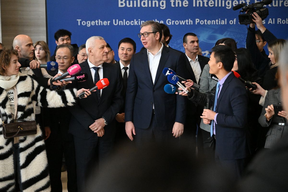 Кинески културни центар - презентација робота компаније AGIBOT