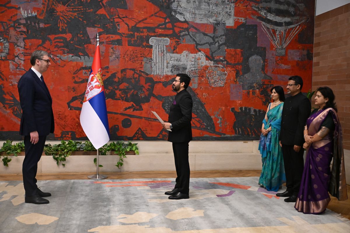 Акредитивна писма новоименованих амбасадора