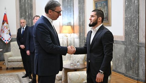 ММА борац Ислам Махачев