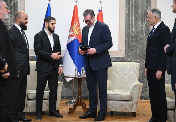 ММА борац Ислам Махачев