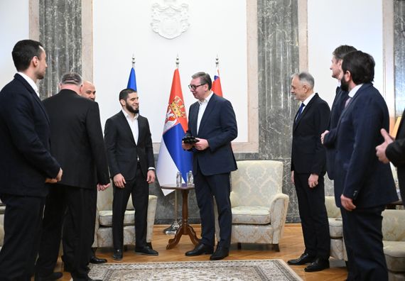 ММА борац Ислам Махачев