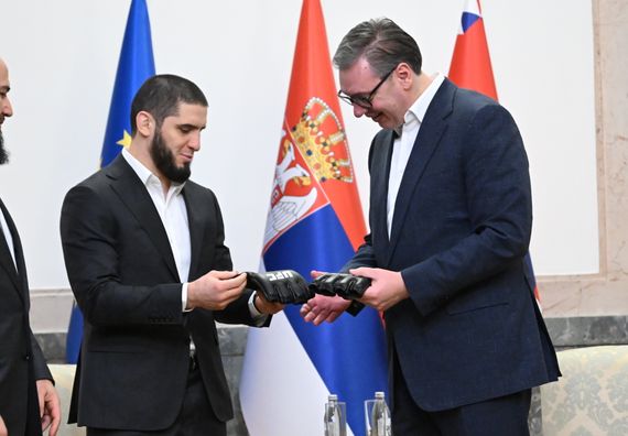 ММА борац Ислам Махачев