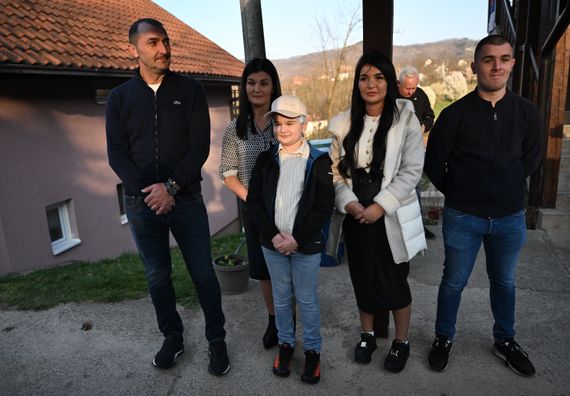 Посета породици Кнежевић