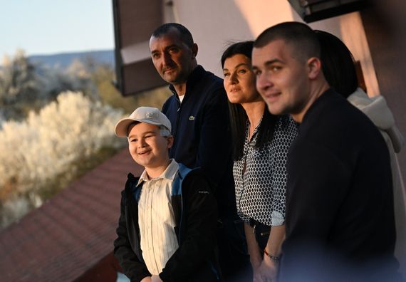 Посета породици Кнежевић