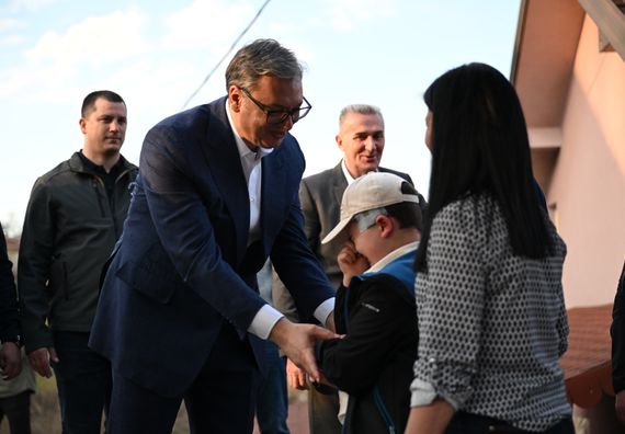 Посета породици Кнежевић