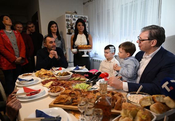 Посета породици Кнежевић