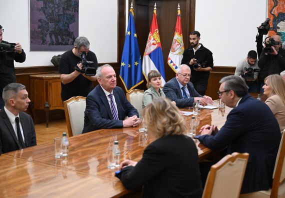 Наставак консултација