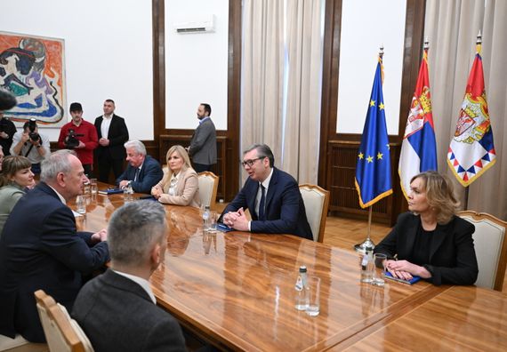 Наставак консултација