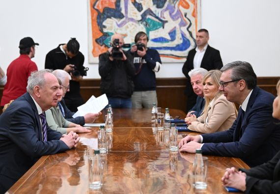 Наставак консултација