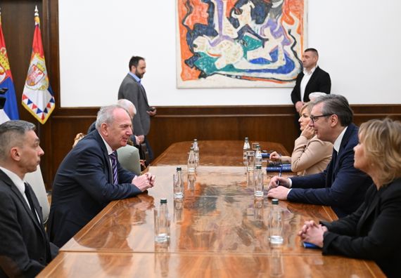 Наставак консултација