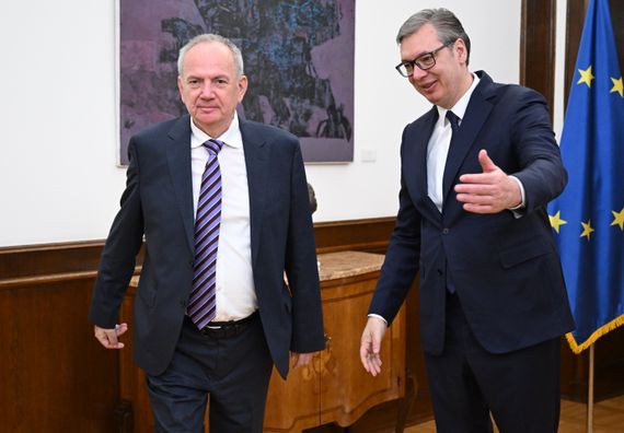 Наставак консултација