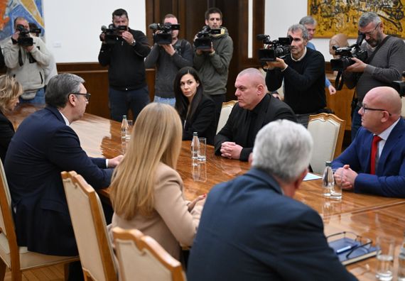 Наставак консултација